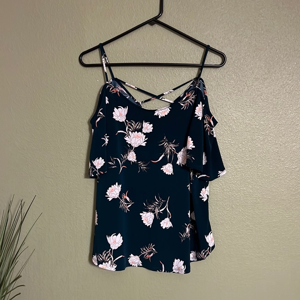 Peep shoulder blouse